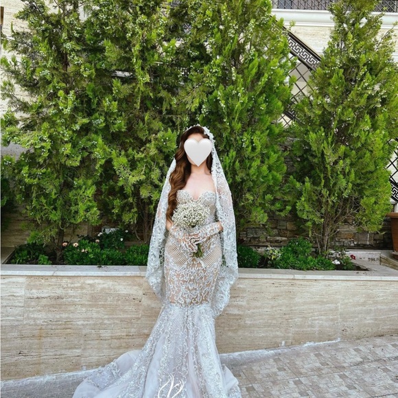 Albina Dyla Dresses & Skirts - Elegant White Lace Wedding Dress